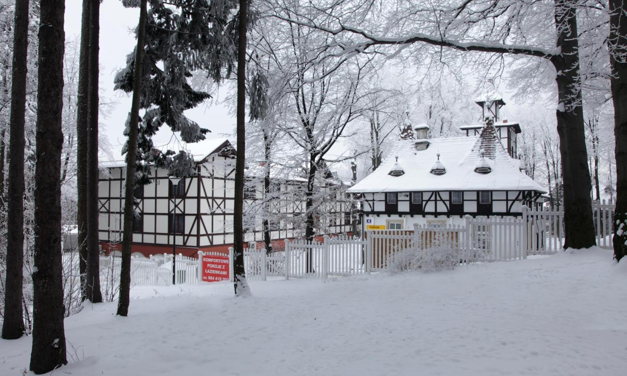 Bukowy Dworek ชตอฟนอ-สดรูย ภายนอก รูปภาพ
